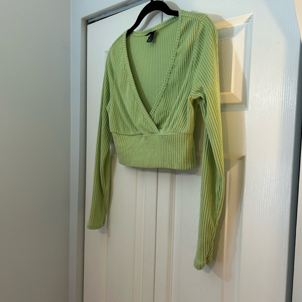 Wild Fable Green Ribbed Wrap Crop Top Size M Long Sleeve V Neck - Picture 2 of 6